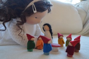 Playing with Snowwhite and the dwarfs